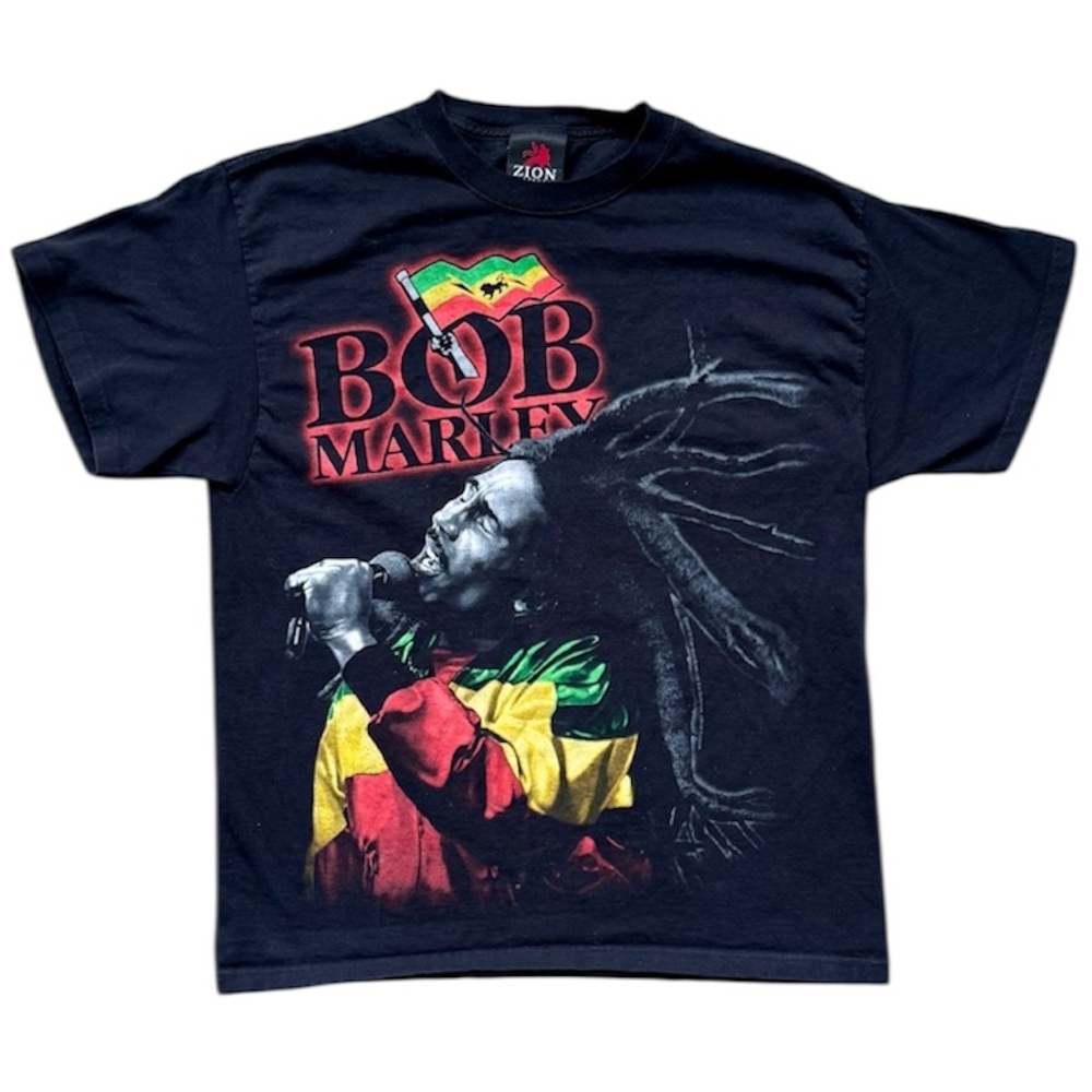Vintage 2007 Bob Marley Zion Rootswear Singing Graphic Rasta Tee L Slim Fit Y2K